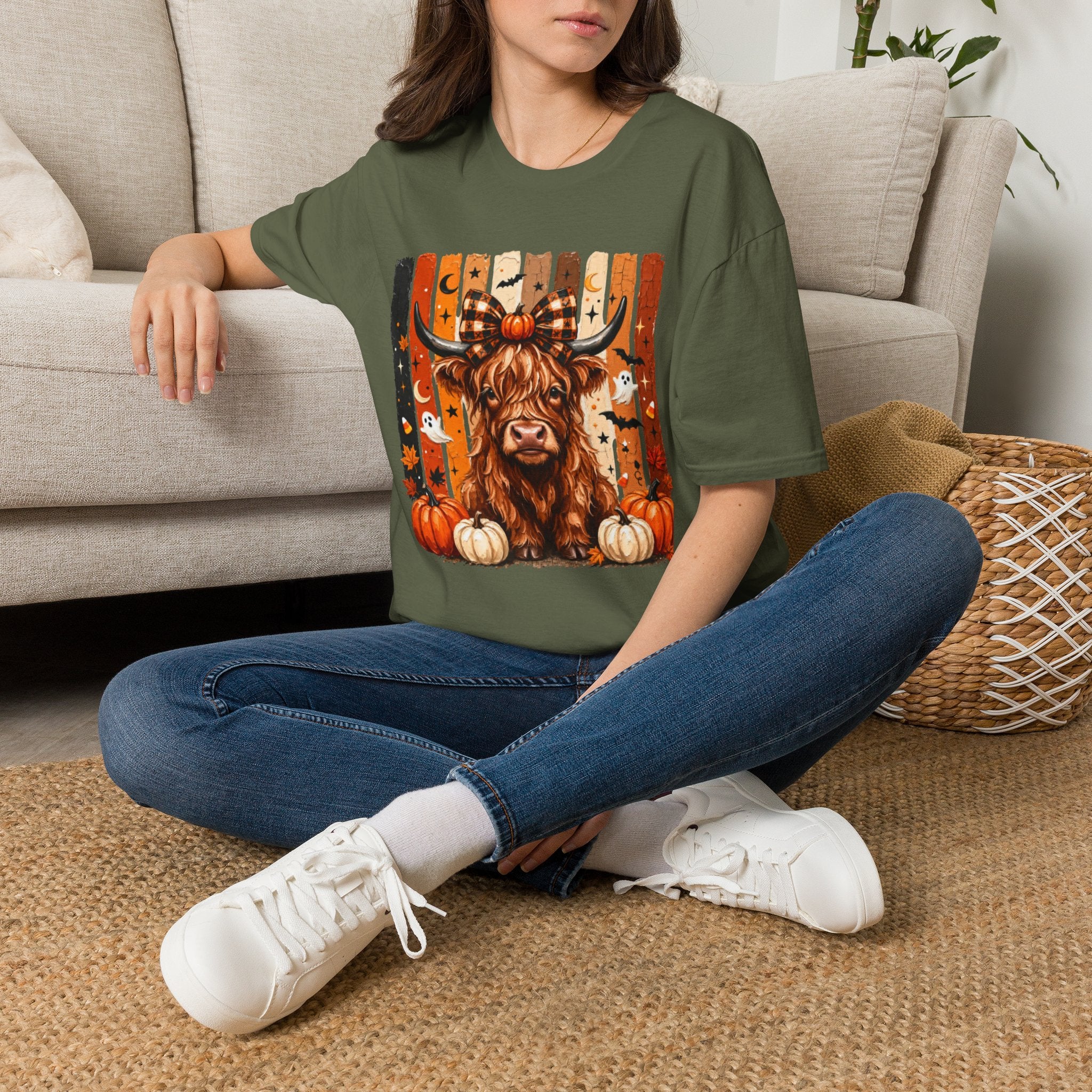 Highland Cow Halloween T-Shirt — Plaid Pumpkin Fall Graphic Tee