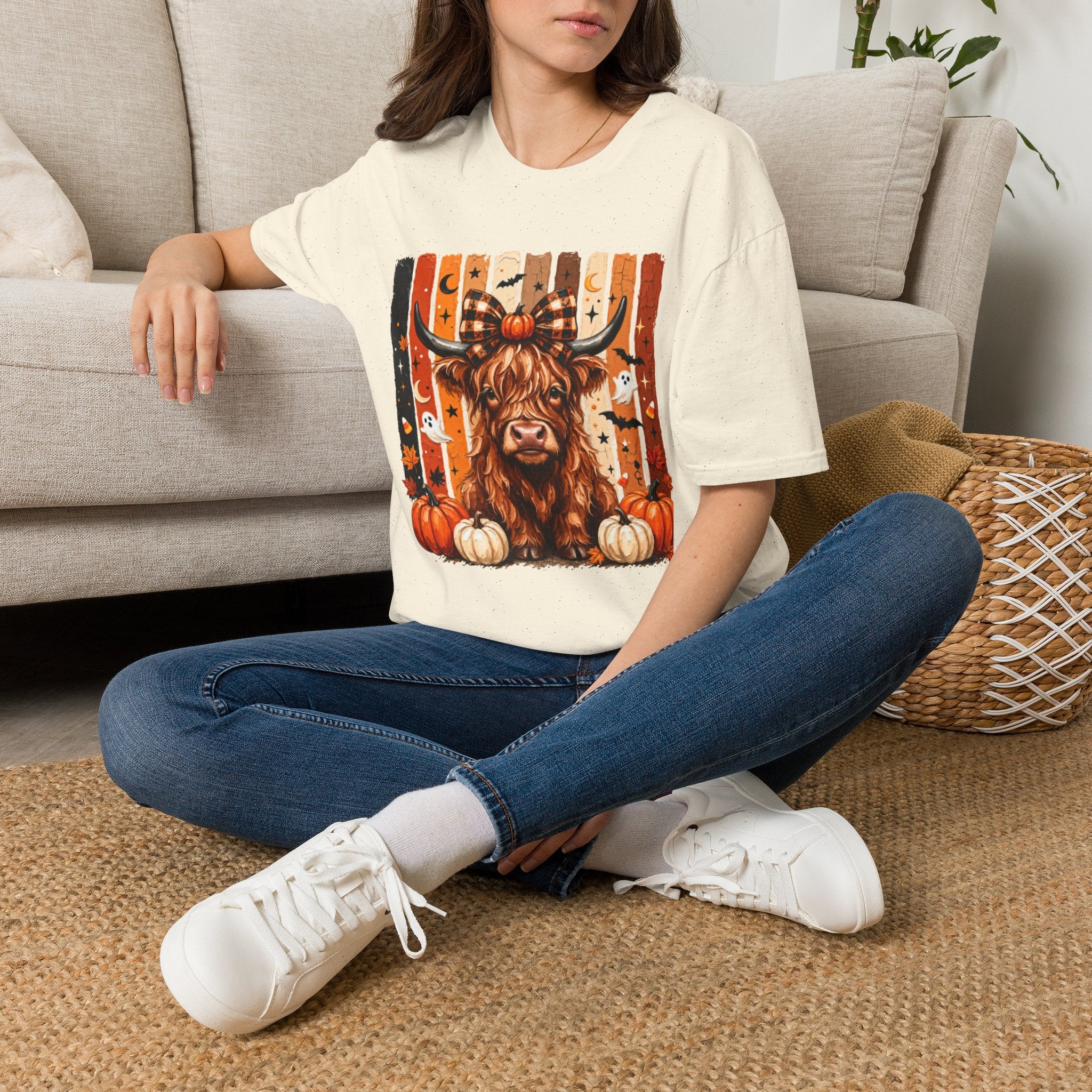 Highland Cow Halloween T-Shirt — Plaid Pumpkin Fall Graphic Tee
