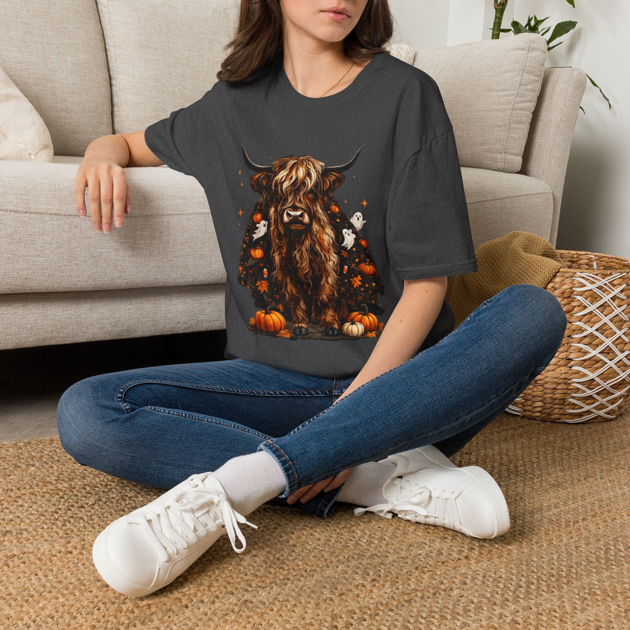 Highland Cow Pumpkin Tee — Autumn Scottish Cattle Graphic T-Shirt